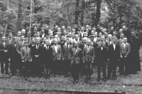 groepsfoto einde schooljaar 1957-1958